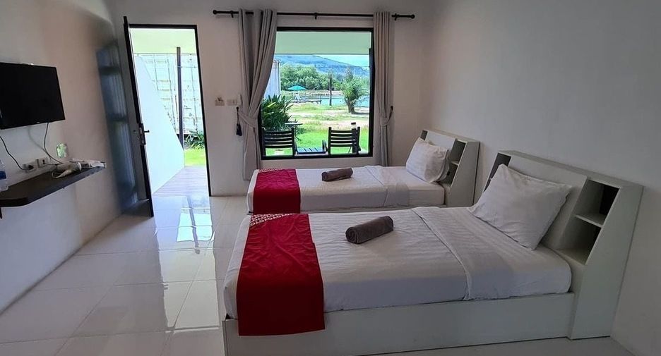 For sale and for rent 40 bedrooms retail Space in Thalang, Phuket