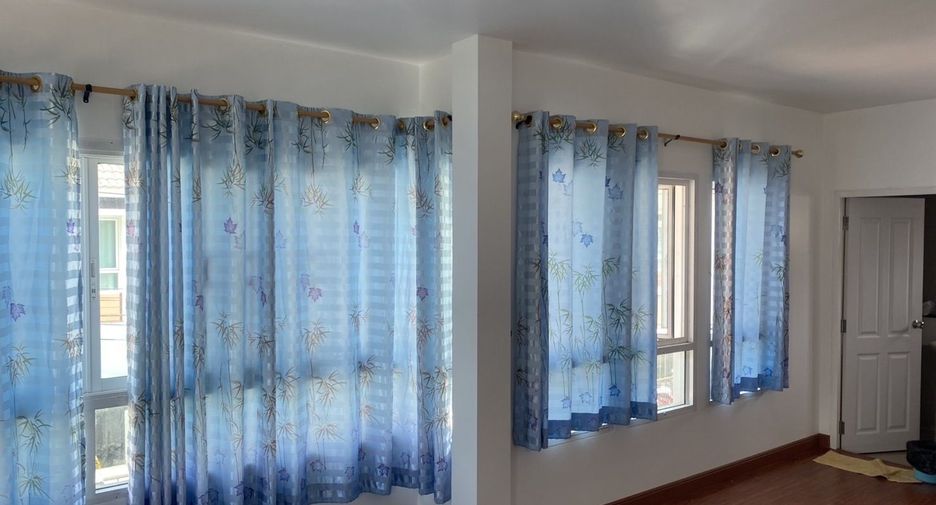 Haus zum Kauf mit 3 Zimmer in Si Racha, Chonburi