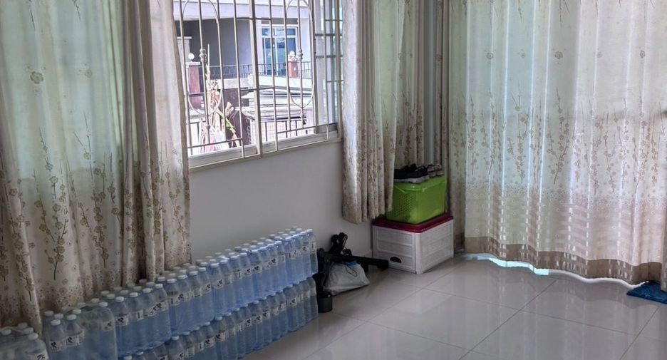 Haus zum Kauf mit 3 Zimmer in Si Racha, Chonburi