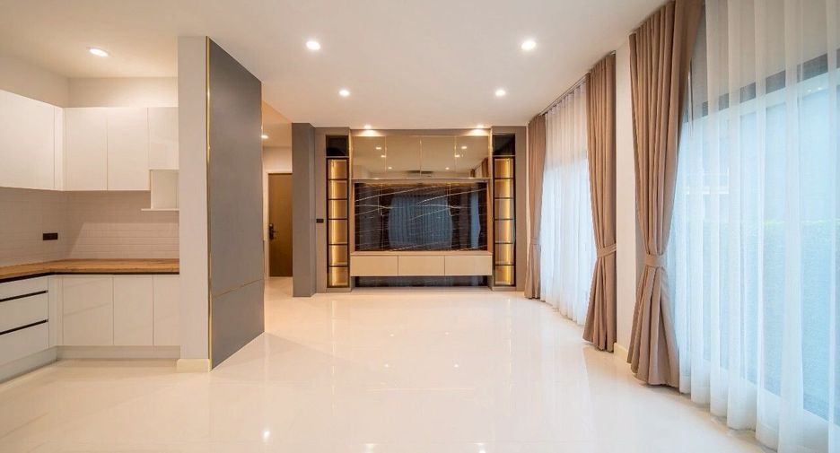 Casa en venta de 4 habitaciones en Bang Lamung, Chonburi