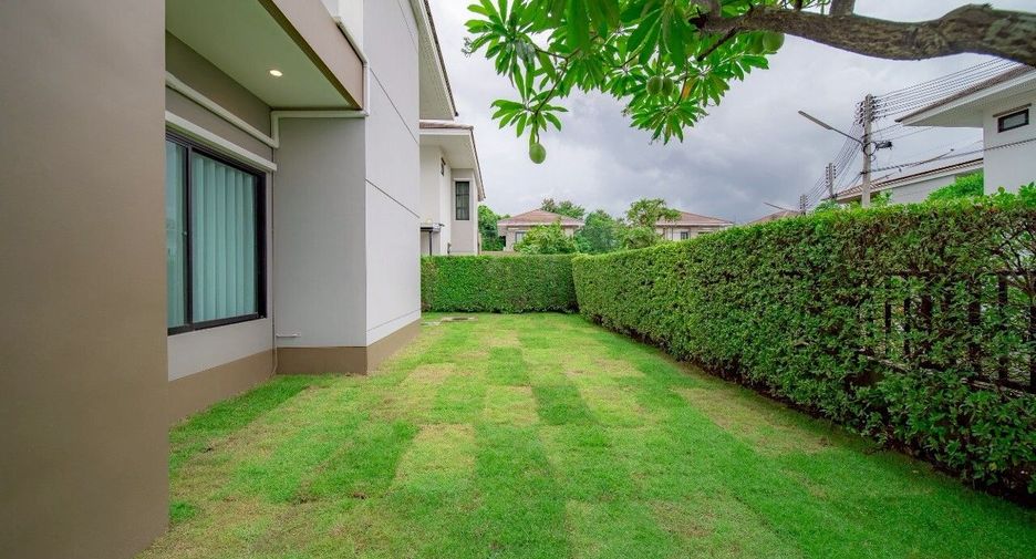 Casa en venta de 4 habitaciones en Bang Lamung, Chonburi