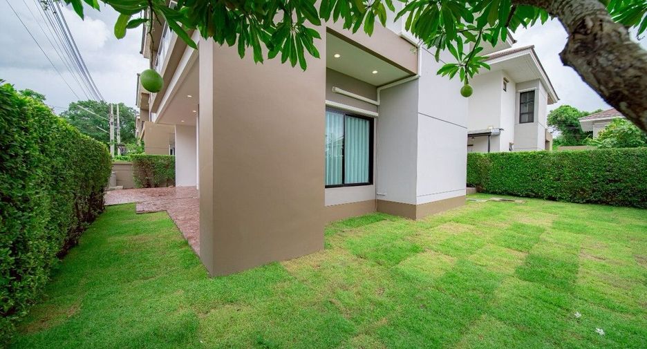 Casa en venta de 4 habitaciones en Bang Lamung, Chonburi