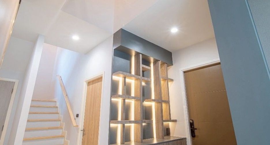 Casa en venta de 4 habitaciones en Bang Lamung, Chonburi