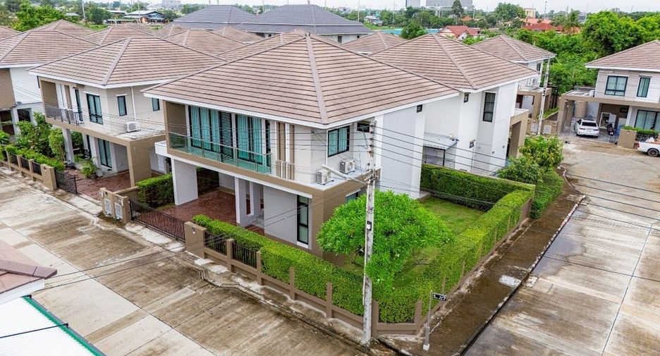 Casa en venta de 4 habitaciones en Bang Lamung, Chonburi