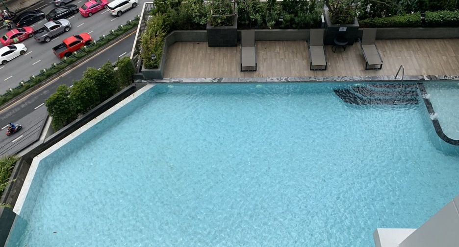 For rent 1 bed condo in Khlong San, Bangkok