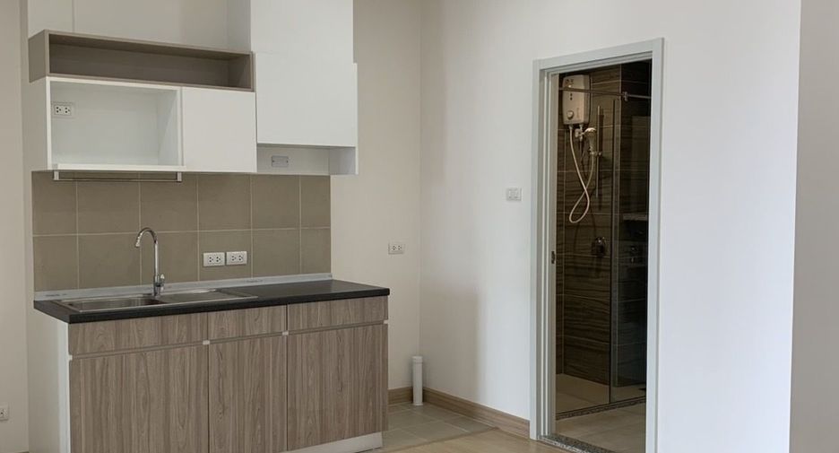 For rent 1 bed condo in Khlong San, Bangkok