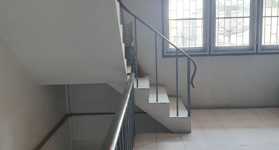 Gewerbefläche zum Kauf mit 3 Zimmer in Chom Thong, Bangkok
