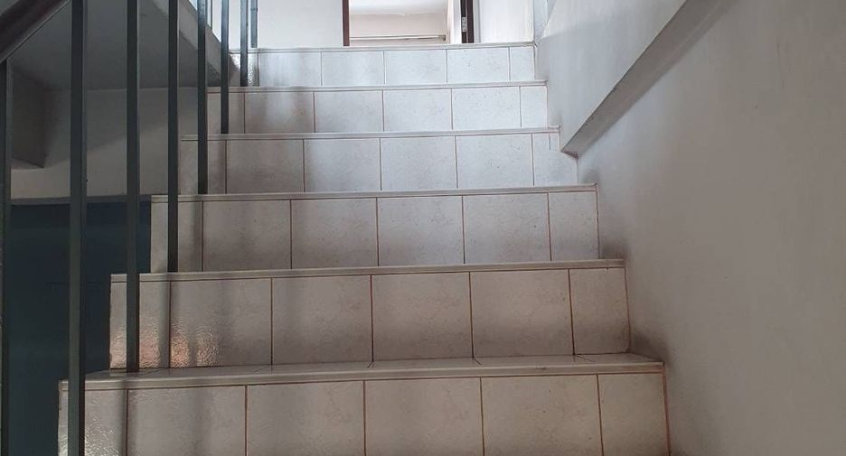Gewerbefläche zum Kauf mit 3 Zimmer in Chom Thong, Bangkok