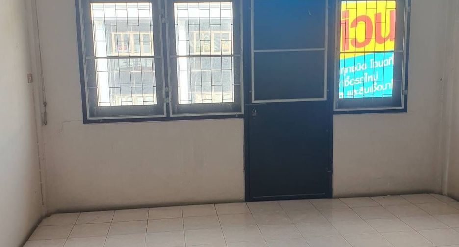 Gewerbefläche zum Kauf mit 3 Zimmer in Chom Thong, Bangkok