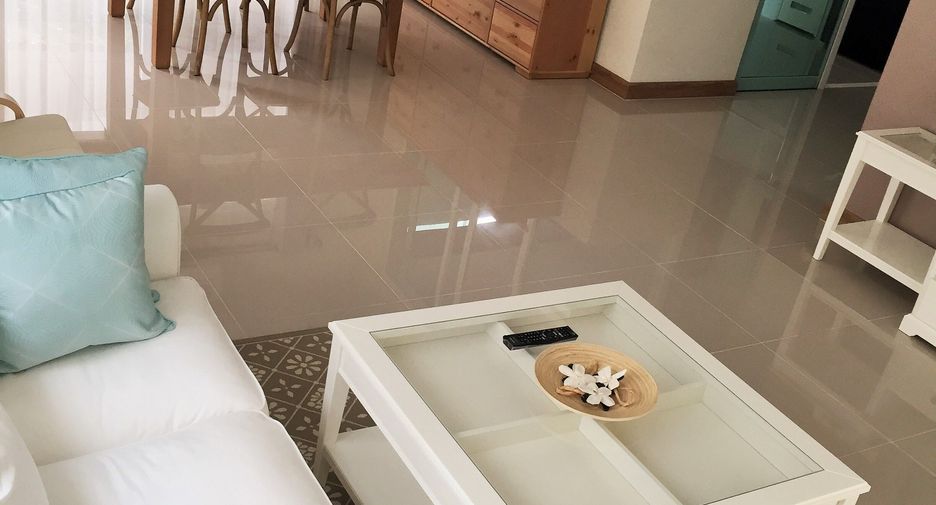 For sale 3 ベッドルーム house in Si Racha, Chonburi