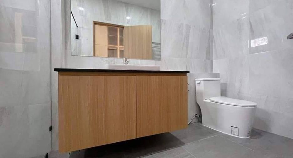 For sale 4 bedrooms villa in Bang Lamung, Chonburi