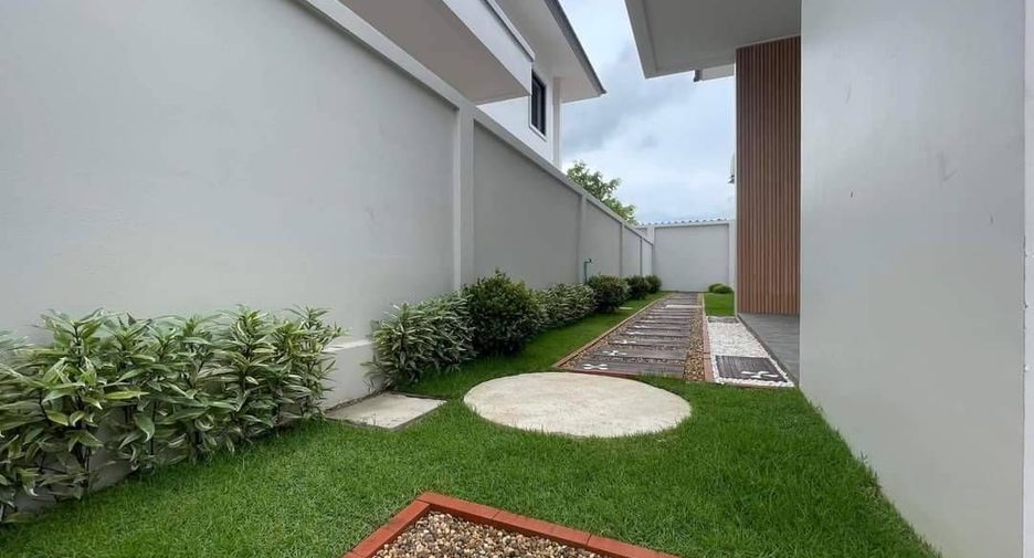 For sale 4 bedrooms villa in Bang Lamung, Chonburi