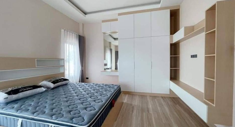 For sale 4 bedrooms villa in Bang Lamung, Chonburi