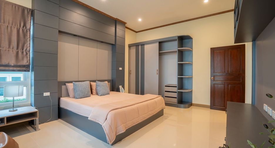 For sale 3 bedrooms villa in Bang Lamung, Chonburi
