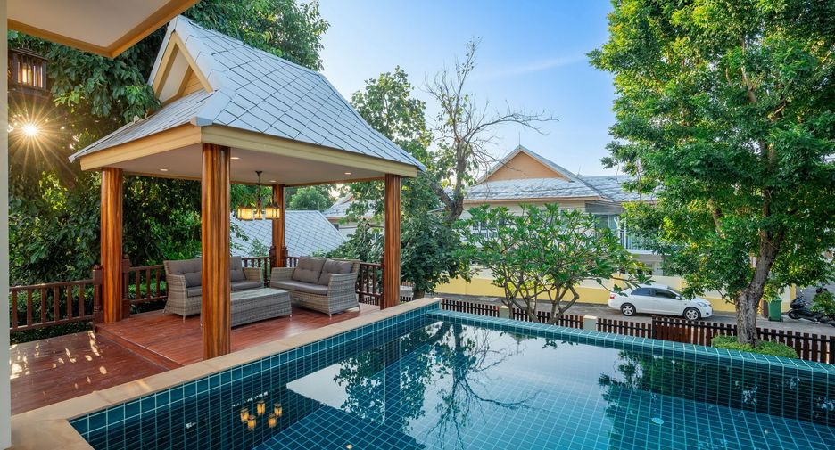 For sale 3 bedrooms villa in Bang Lamung, Chonburi