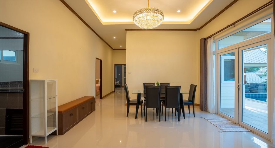 For sale 3 bedrooms villa in Bang Lamung, Chonburi