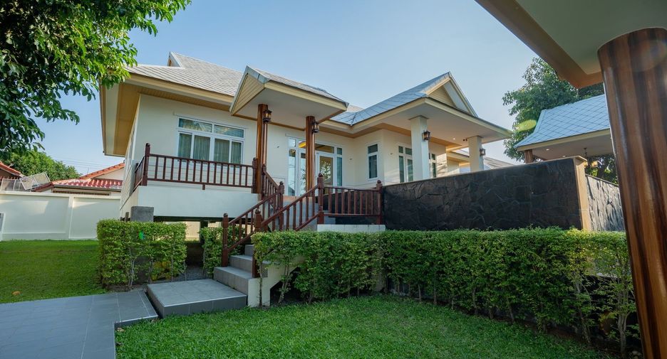 For sale 3 bedrooms villa in Bang Lamung, Chonburi