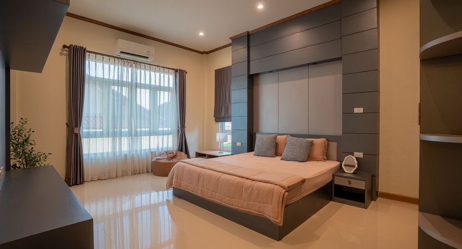 For sale 3 bedrooms villa in Bang Lamung, Chonburi