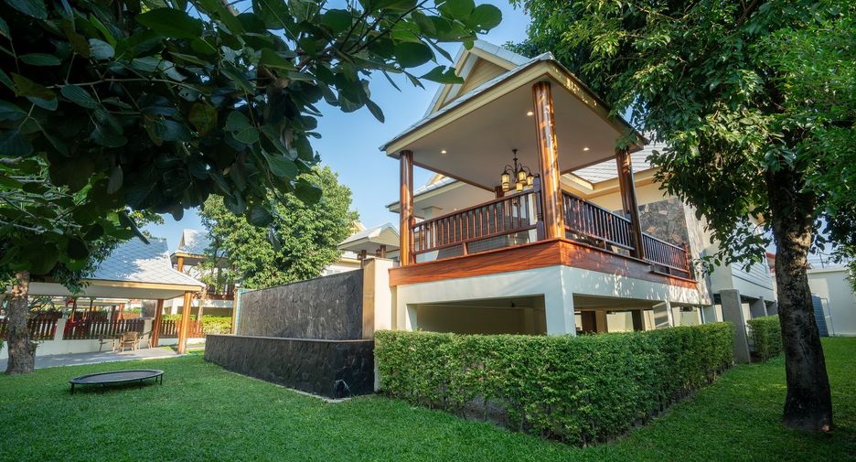 For sale 3 bedrooms villa in Bang Lamung, Chonburi
