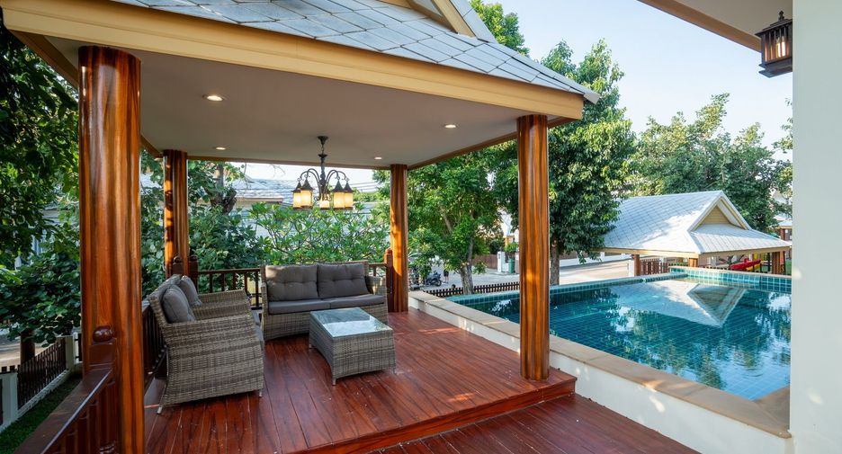 For sale 3 bedrooms villa in Bang Lamung, Chonburi