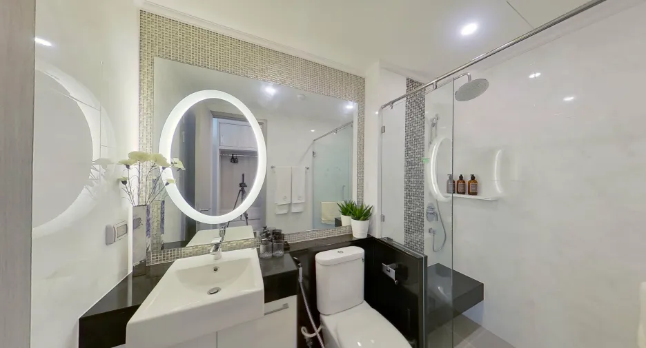 For rent 2 bedrooms condo in Watthana, Bangkok