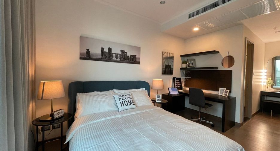 For rent 2 bedrooms condo in Watthana, Bangkok