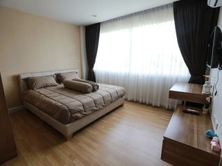 For sale 1 bed condo in Si Racha, Chonburi
