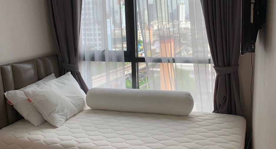 For rent 2 bedrooms condo in Phra Khanong, Bangkok