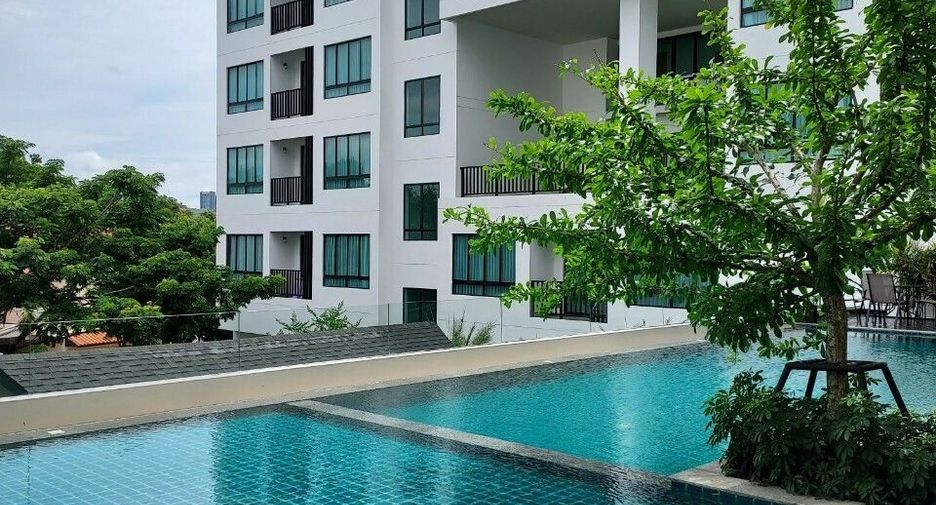 For sale 2 bedrooms condo in Si Racha, Chonburi