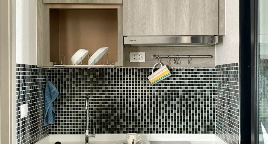 For rent 1 bed condo in Watthana, Bangkok