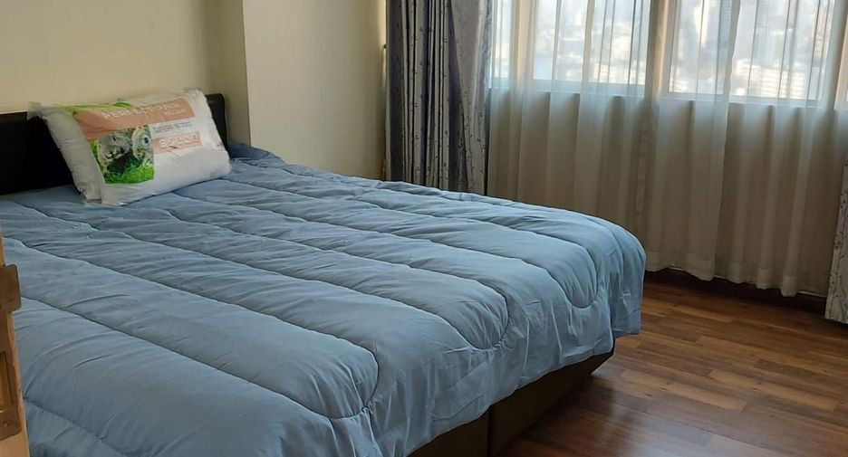For rent 2 bedrooms condo in Ratchathewi, Bangkok