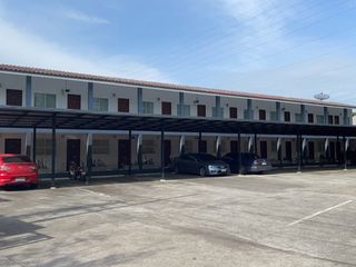 À vendre 22 chambres local commercial à Si Racha, Chonburi
