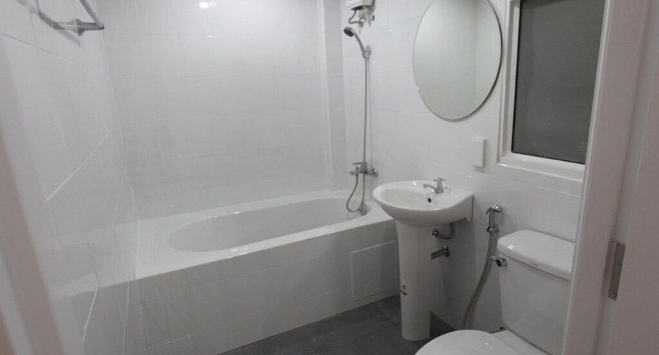 For sale 22 bedrooms retail Space in Si Racha, Chonburi