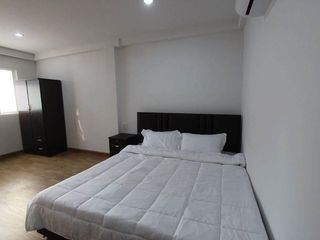 À vendre 22 chambres local commercial à Si Racha, Chonburi