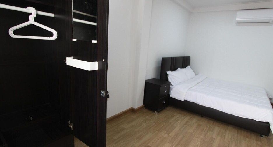 For sale 22 bedrooms retail Space in Si Racha, Chonburi
