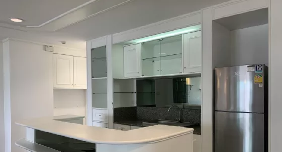 For rent 2 bedrooms apartment in Sathon, Bangkok