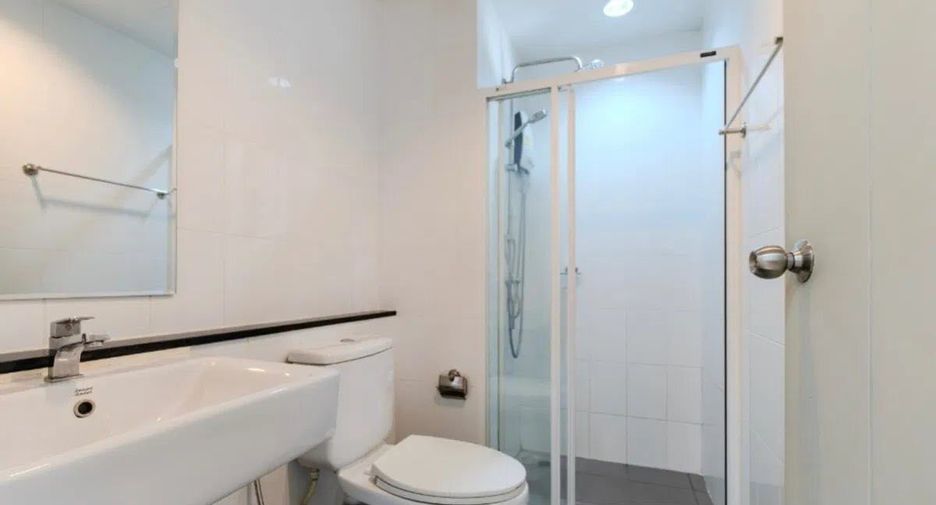 For rent 2 bedrooms condo in Mueang Samut Prakan, Samut Prakan