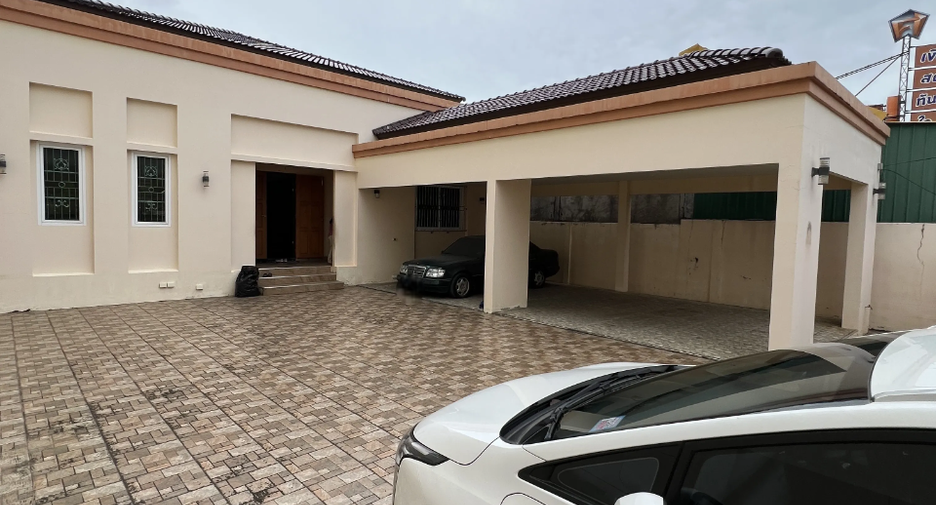 À vendre et à louer 4 chambres maison à Mueang Phuket, Phuket