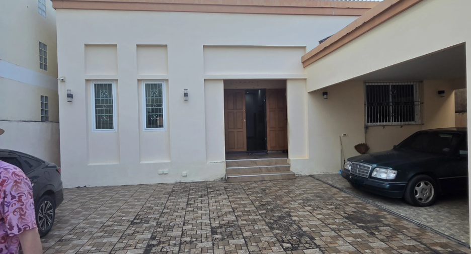 À vendre et à louer 4 chambres maison à Mueang Phuket, Phuket
