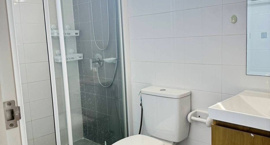 For rent 3 bedrooms townhouse in Bang Phli, Samut Prakan