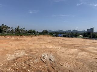 出售 土地 在 Bang Lamung, Chon Buri