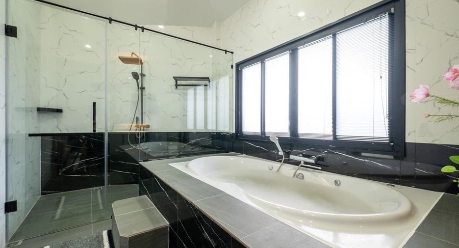 For sale 3 bedrooms house in Bang Lamung, Chonburi