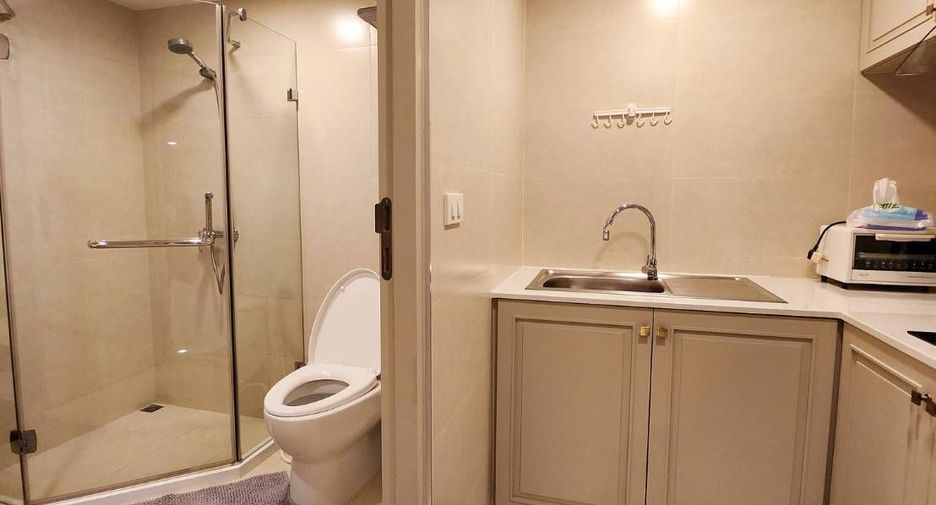 For sale 2 bedrooms condo in Bang Rak, Bangkok