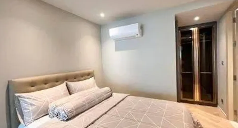 For rent 4 bedrooms condo in Watthana, Bangkok