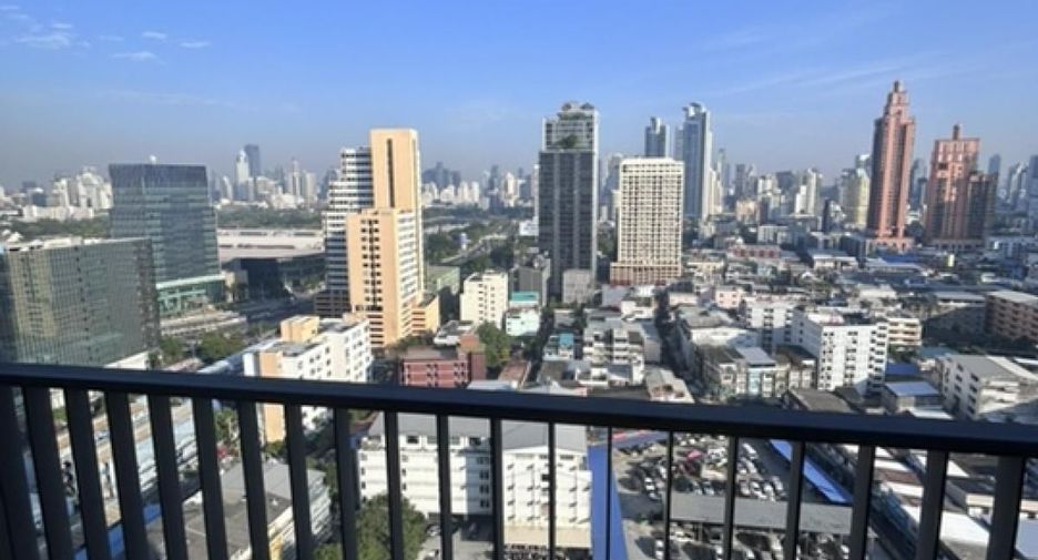 For rent 1 bed condo in Khlong Toei, Bangkok