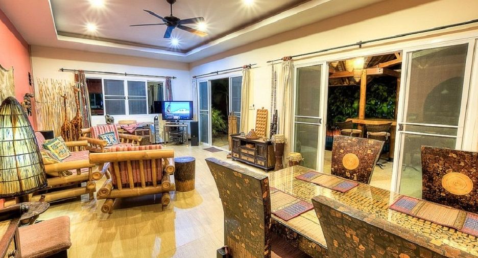 For sale 2 bedrooms villa in Mueang Phuket, Phuket
