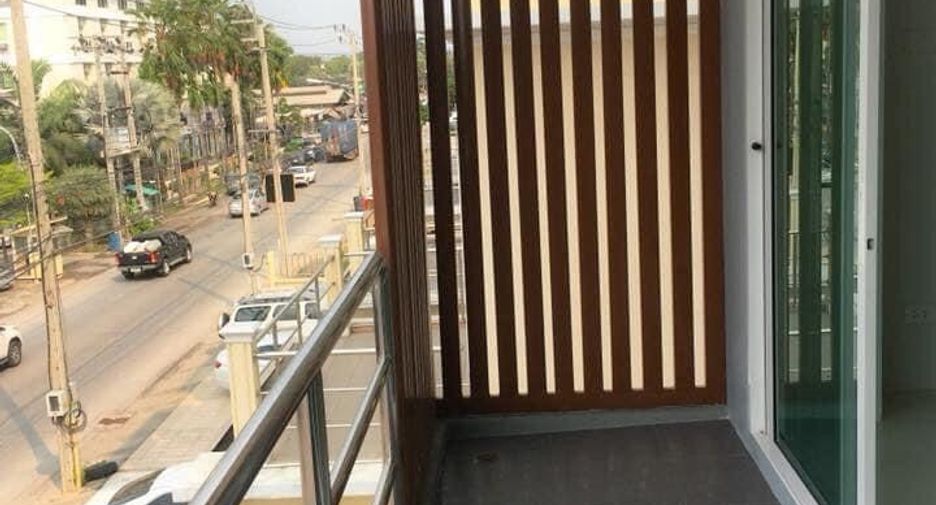 For rent 3 bedrooms retail Space in Min Buri, Bangkok