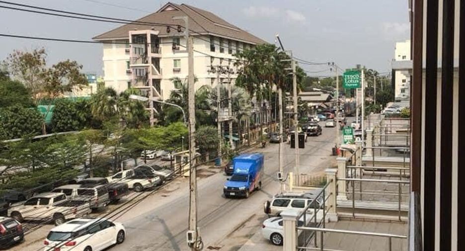 For rent 3 bedrooms retail Space in Min Buri, Bangkok