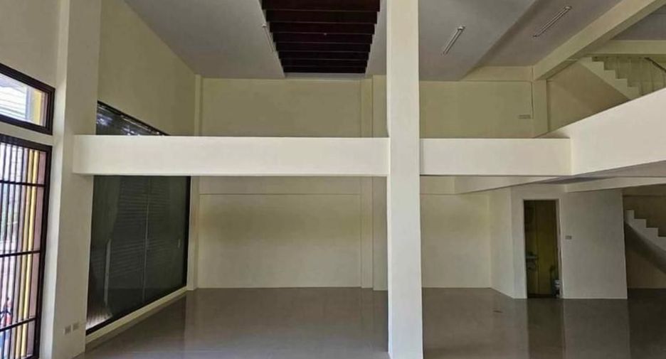 Gewerbefläche zur Miete mit 7 Zimmer in Mueang Phuket, Phuket