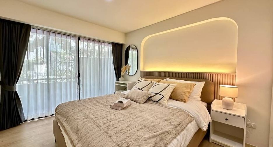 For sale 2 bedrooms condo in Phra Khanong, Bangkok